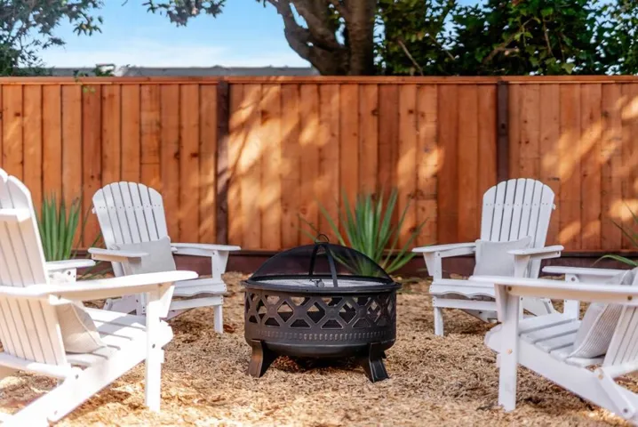 462 Hampstead Way, Santa Cruz, California 95062