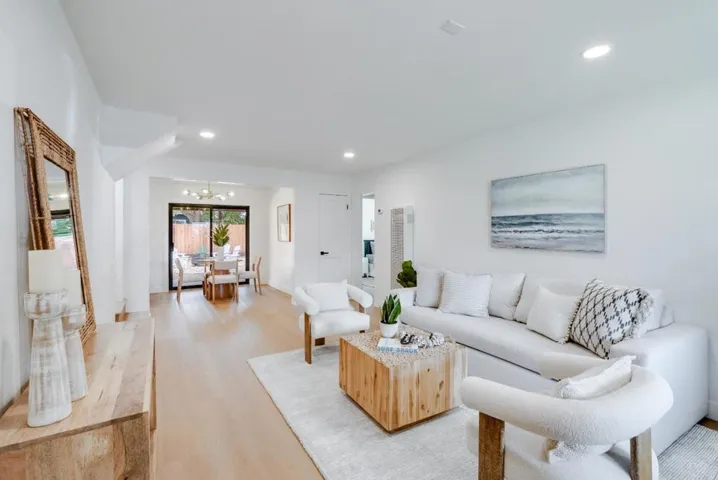 462 Hampstead Way, Santa Cruz, California 95062