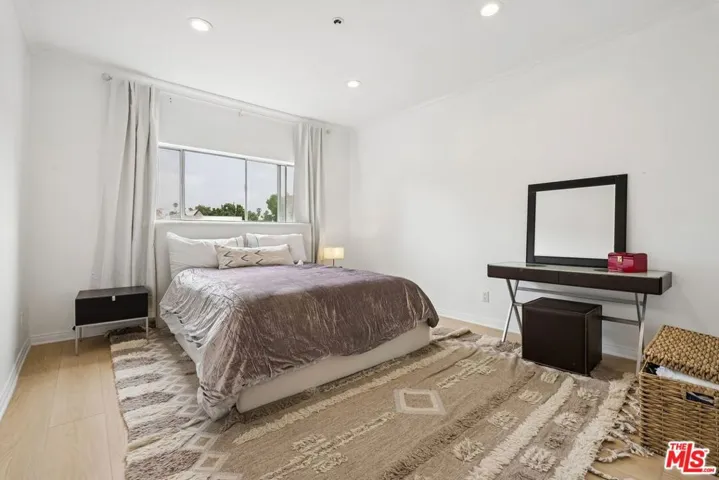 125 Montana Avenue 304, Santa Monica, California 90403