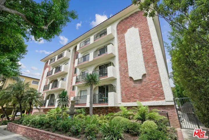 125 Montana Avenue 304, Santa Monica, California 90403