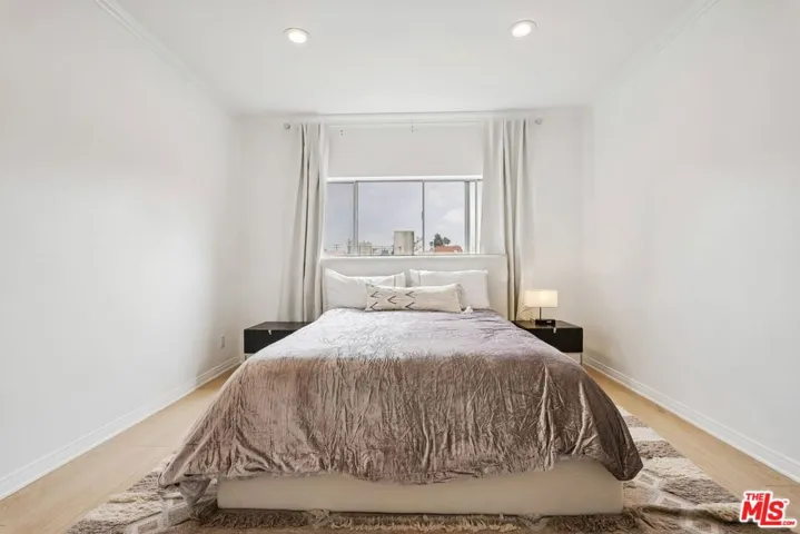 125 Montana Avenue 304, Santa Monica, California 90403