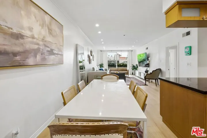 125 Montana Avenue 304, Santa Monica, California 90403