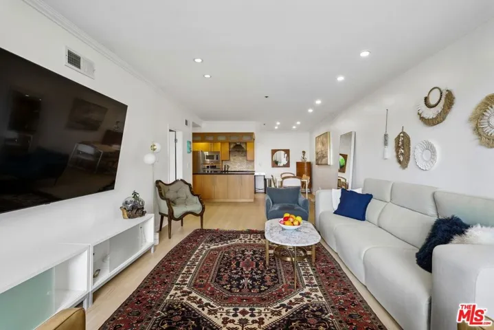 125 Montana Avenue 304, Santa Monica, California 90403