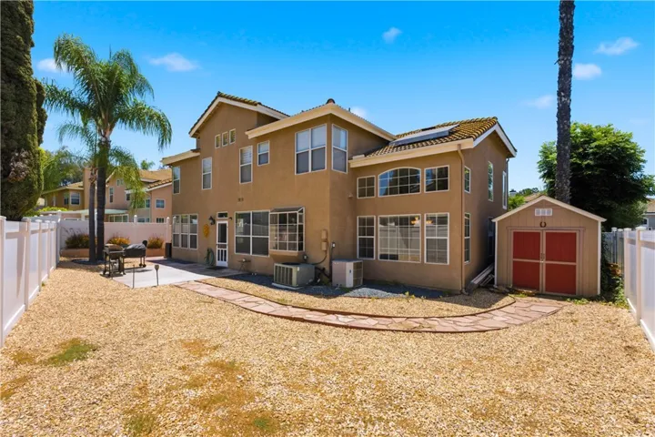 SPACIOUS BACKYARD