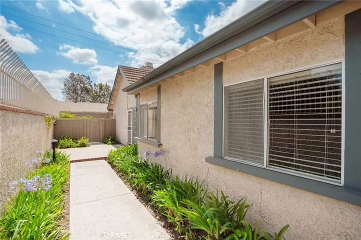 1934 Suntree B, Simi Valley, California 93063