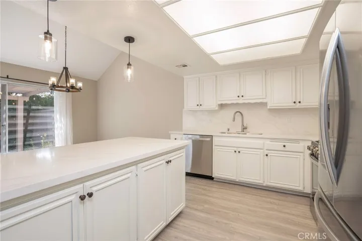 1934 Suntree B, Simi Valley, California 93063