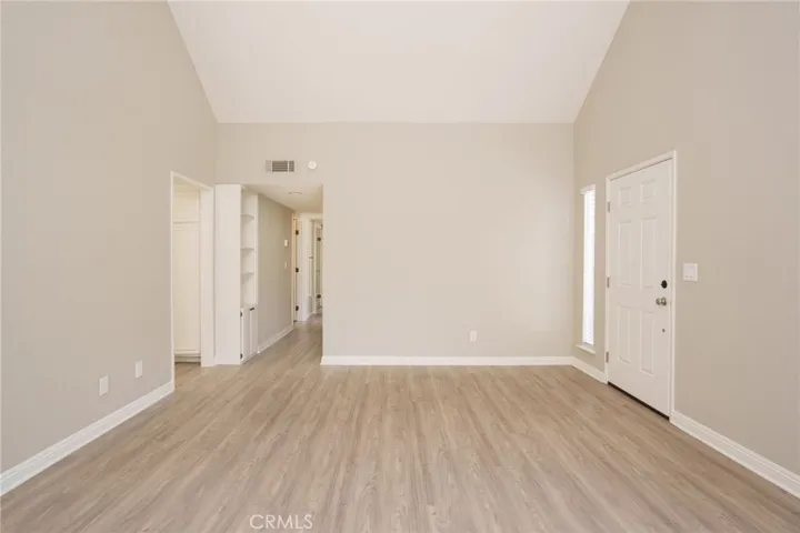 1934 Suntree B, Simi Valley, California 93063