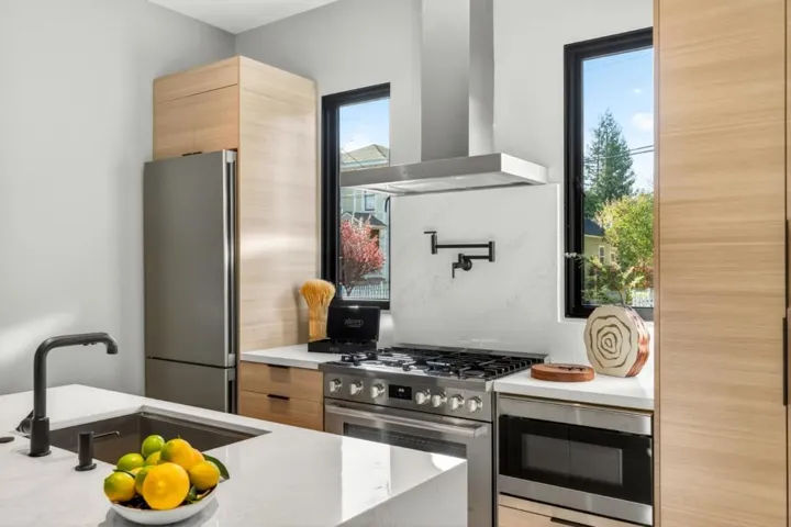 585 Riverside Drive B, Napa, California 94559