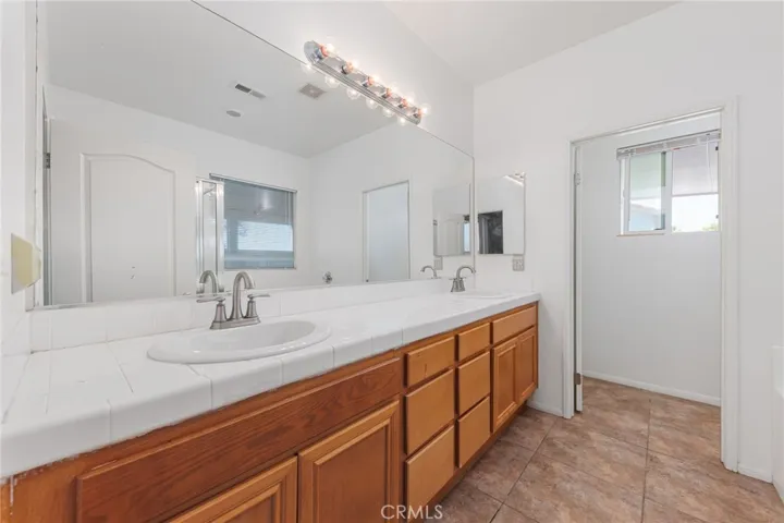 294 Quiet Court, San Jacinto, California 92582
