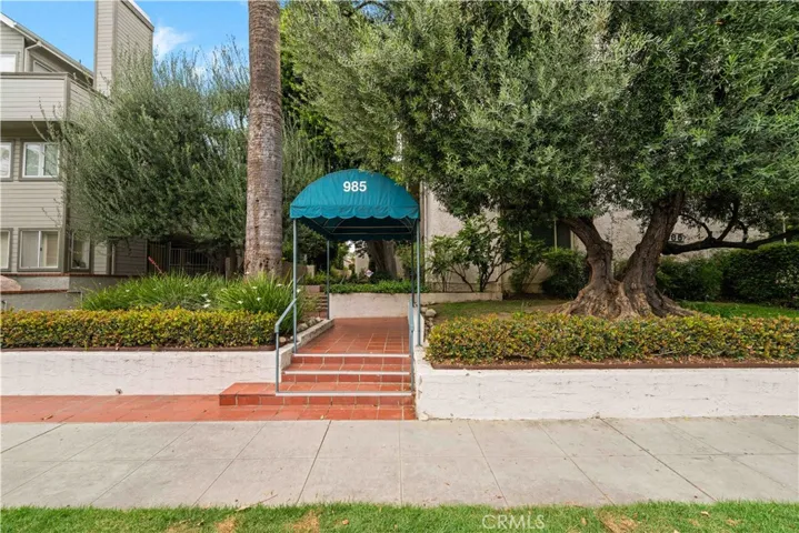 985 E California, Pasadena, California 91106