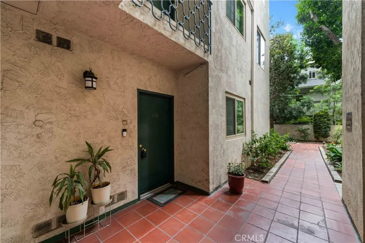 985 E California, Pasadena, California 91106