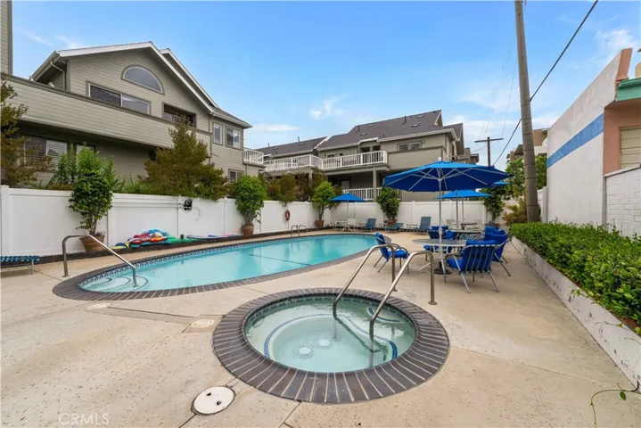 985 E California, Pasadena, California 91106