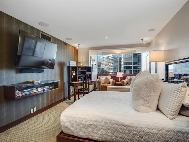 1810 Avenida Del Mundo 505, Coronado, California 92118
