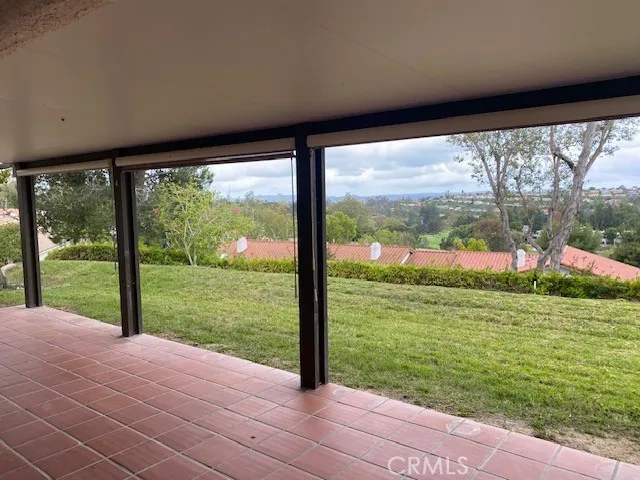 28051 Calle Valdes, Mission Viejo, California 92692