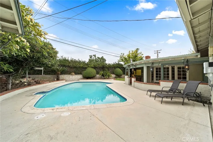 333 W Newburgh Street, Glendora, California 91740