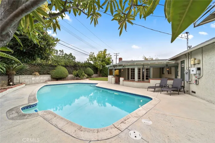 333 W Newburgh Street, Glendora, California 91740
