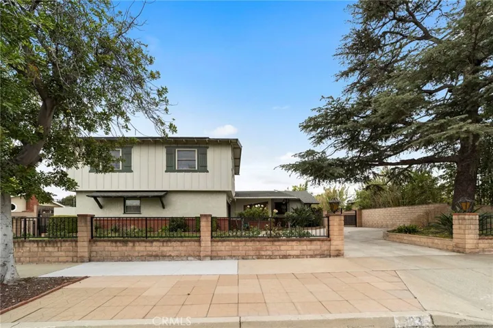 333 W Newburgh Street, Glendora, California 91740