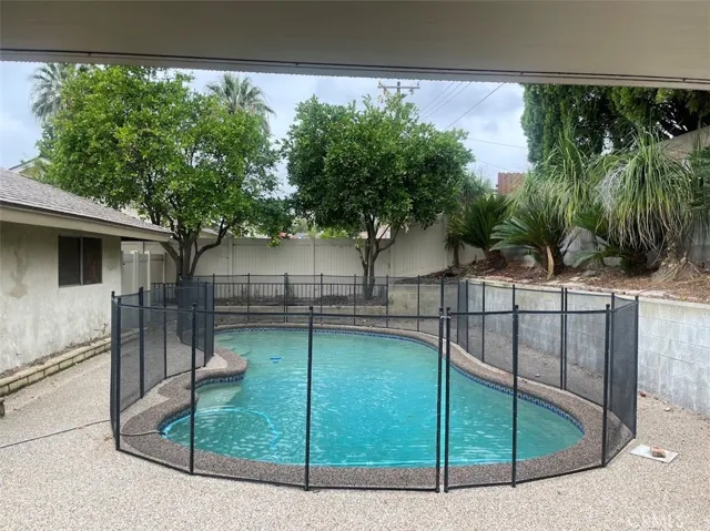 5981 Rogers Lane, San Bernardino, California 92404