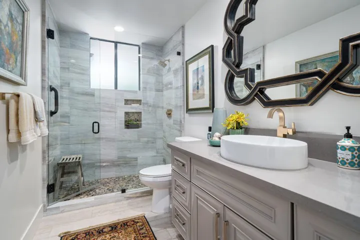 Guest Bath 2