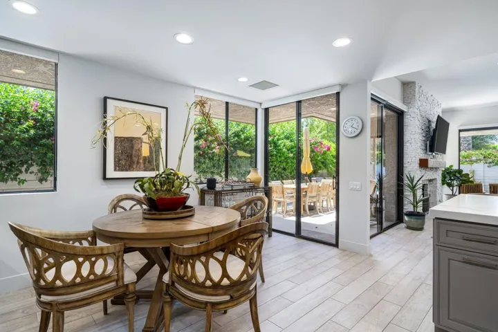 Breakfast Area on the View