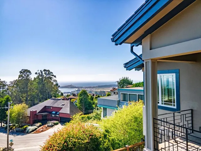 107 Dolphine Avenue, El Granada, California 94018