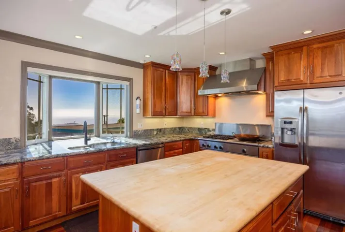 107 Dolphine Avenue, El Granada, California 94018