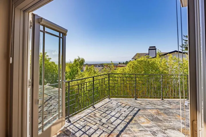 107 Dolphine Avenue, El Granada, California 94018