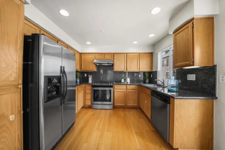 1295 Koi Terrace, Fremont, California 94536