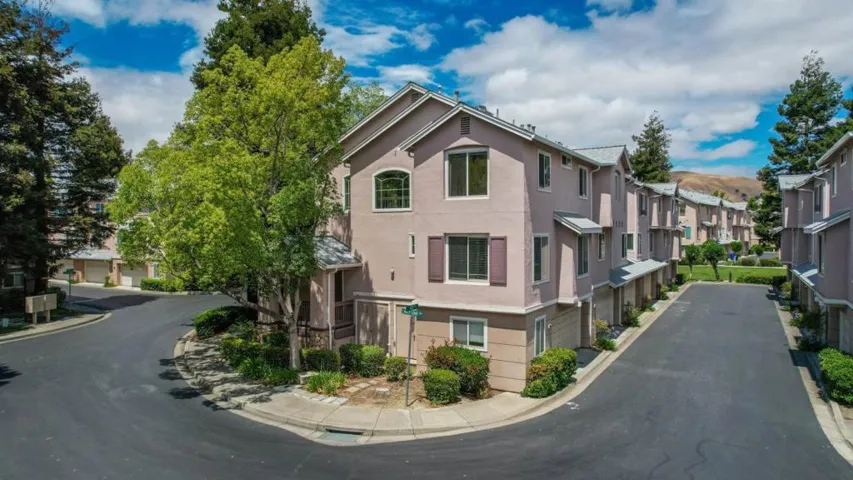 1295 Koi Terrace, Fremont, California 94536