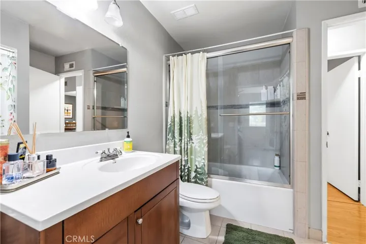 24835 Apple Street F, Newhall, California 91321