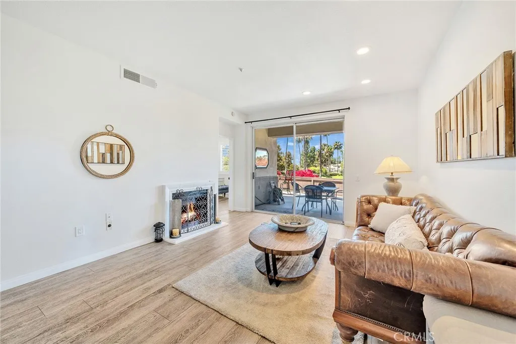 2960 Champion 904, Tustin, California 92782 — photo 4