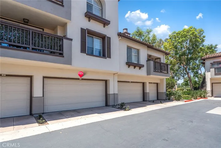 2960 Champion 904, Tustin, California 92782
