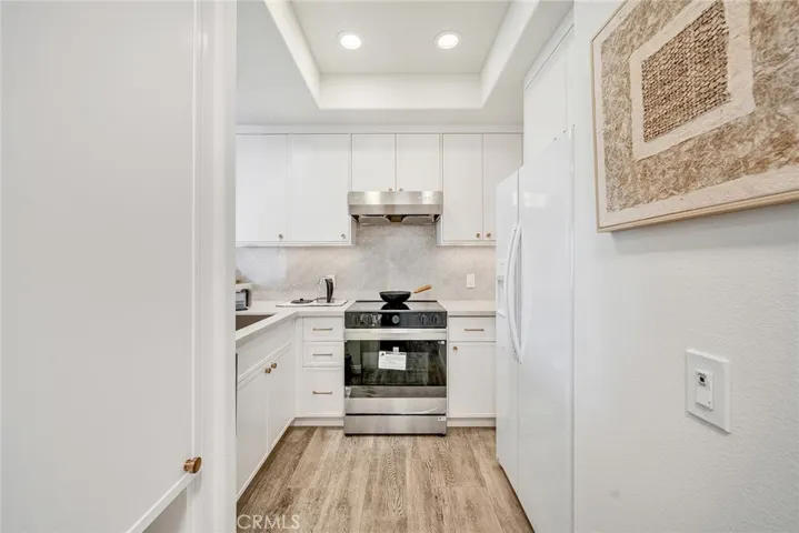2960 Champion 904, Tustin, California 92782