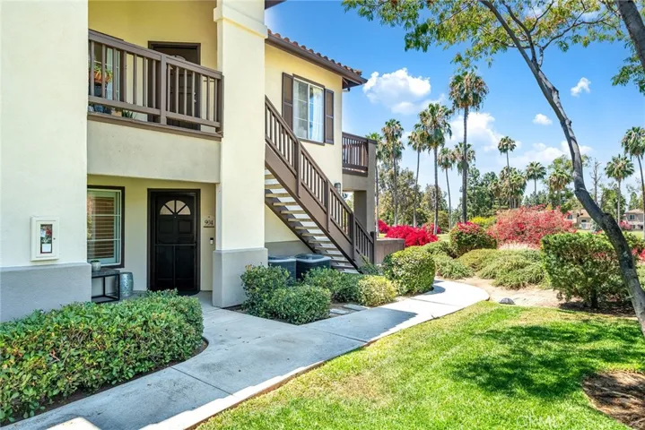 2960 Champion 904, Tustin, California 92782