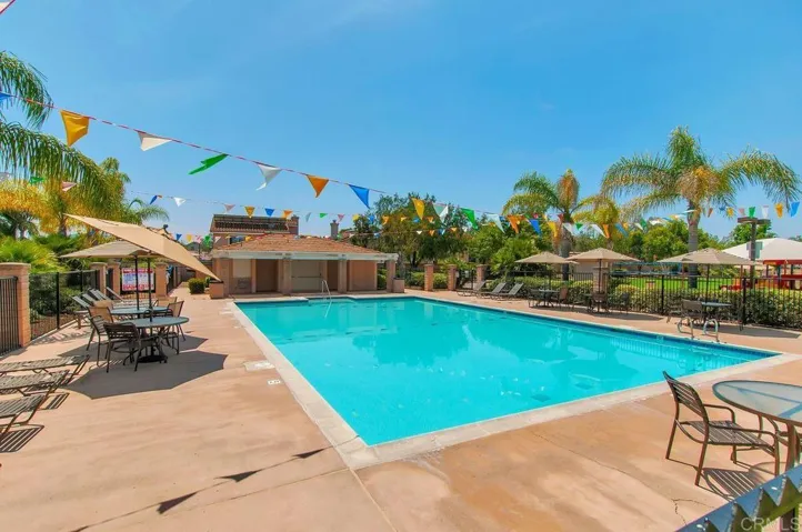 116 Silvercreek Drive, Santee, California 92071