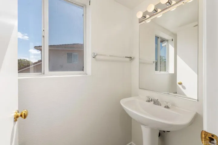 116 Silvercreek Drive, Santee, California 92071