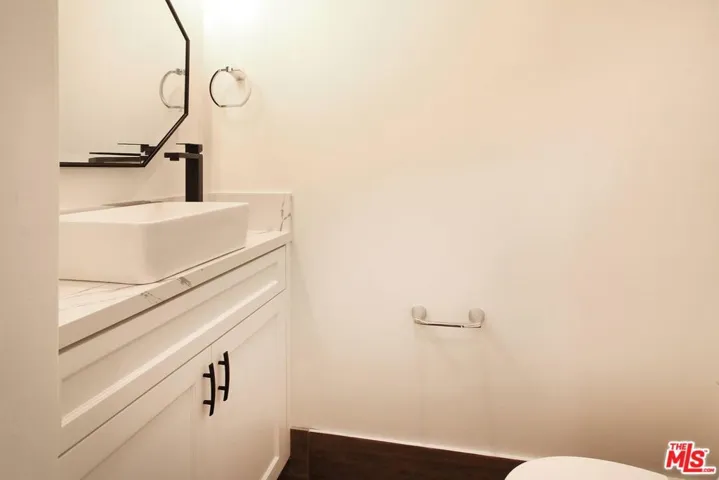 442 S Roxbury Drive A, Beverly Hills, California 90212