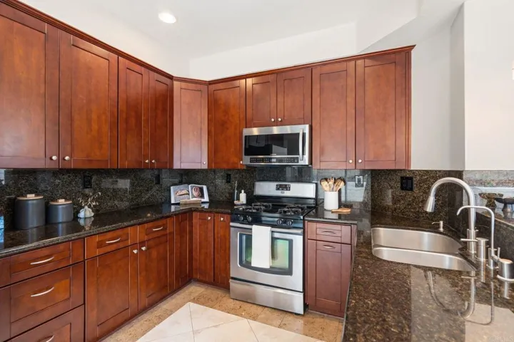 12728 Via Nieve, San Diego, California 92130
