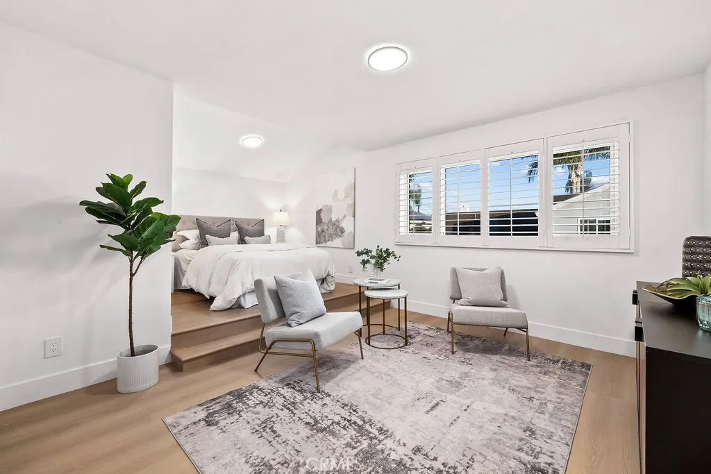 Bedroom 2 with extra alcove space