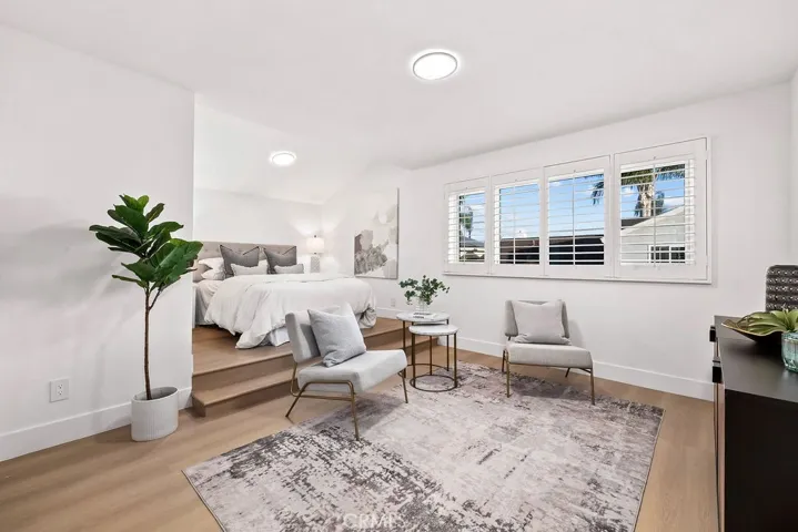 Bedroom 2 with extra alcove space