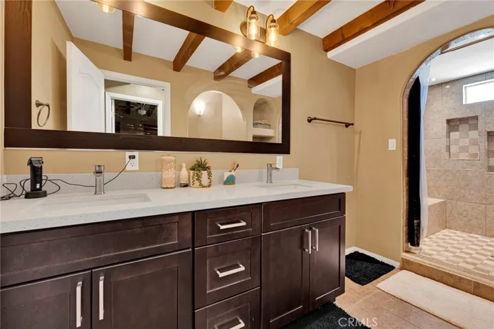 25623 Santa Rosa, Apple Valley, California 92308