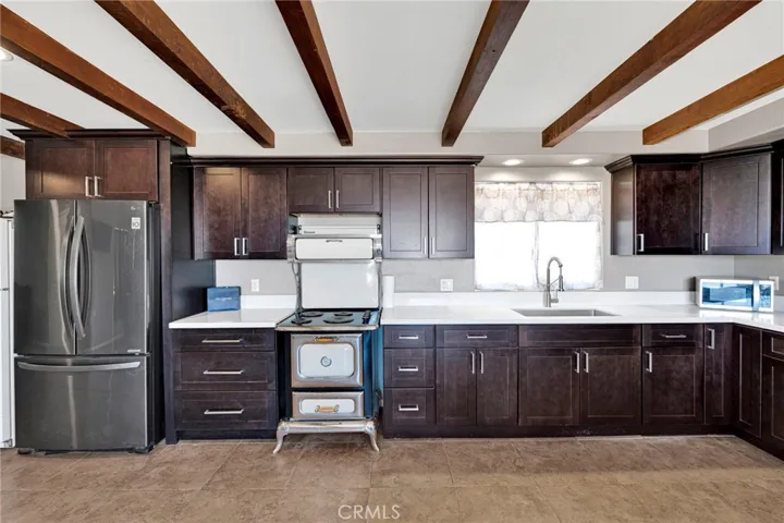 25623 Santa Rosa, Apple Valley, California 92308