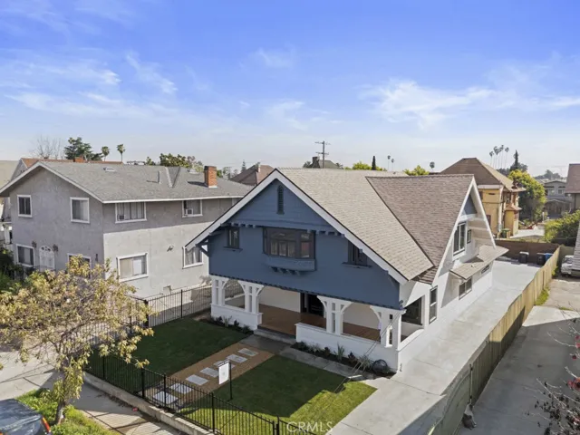 1676 W 24th, Los Angeles, California 90007