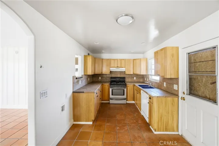 25567 Main, Barstow, California 92311