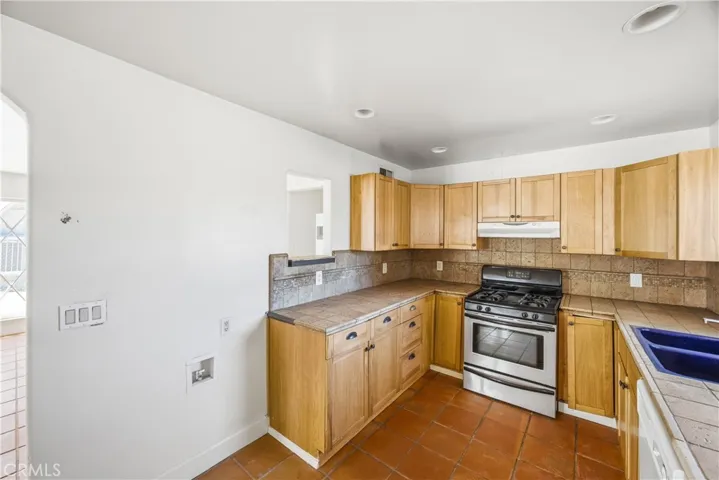 25567 Main, Barstow, California 92311