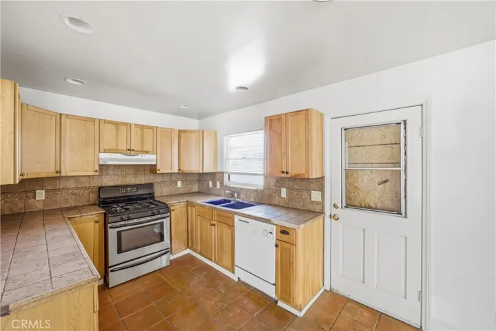 25567 Main, Barstow, California 92311