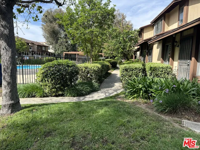 8705 Cedros Avenue 8, Panorama City, California 91402