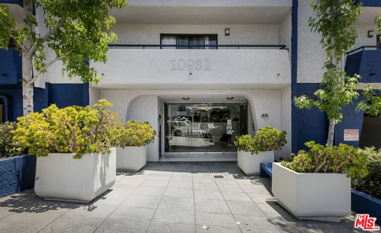10982 Roebling Avenue 436, Los Angeles, California 90024