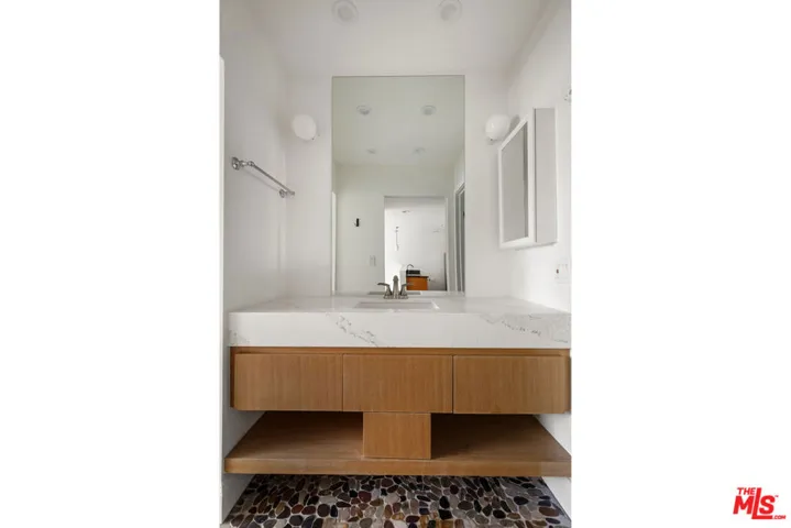 10982 Roebling Avenue 436, Los Angeles, California 90024