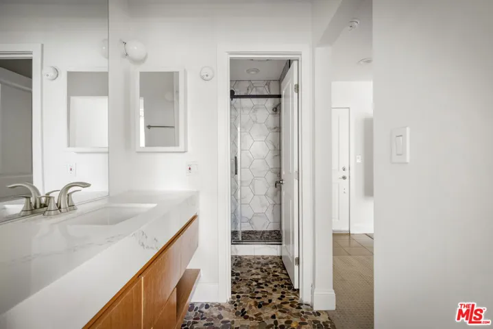 10982 Roebling Avenue 436, Los Angeles, California 90024